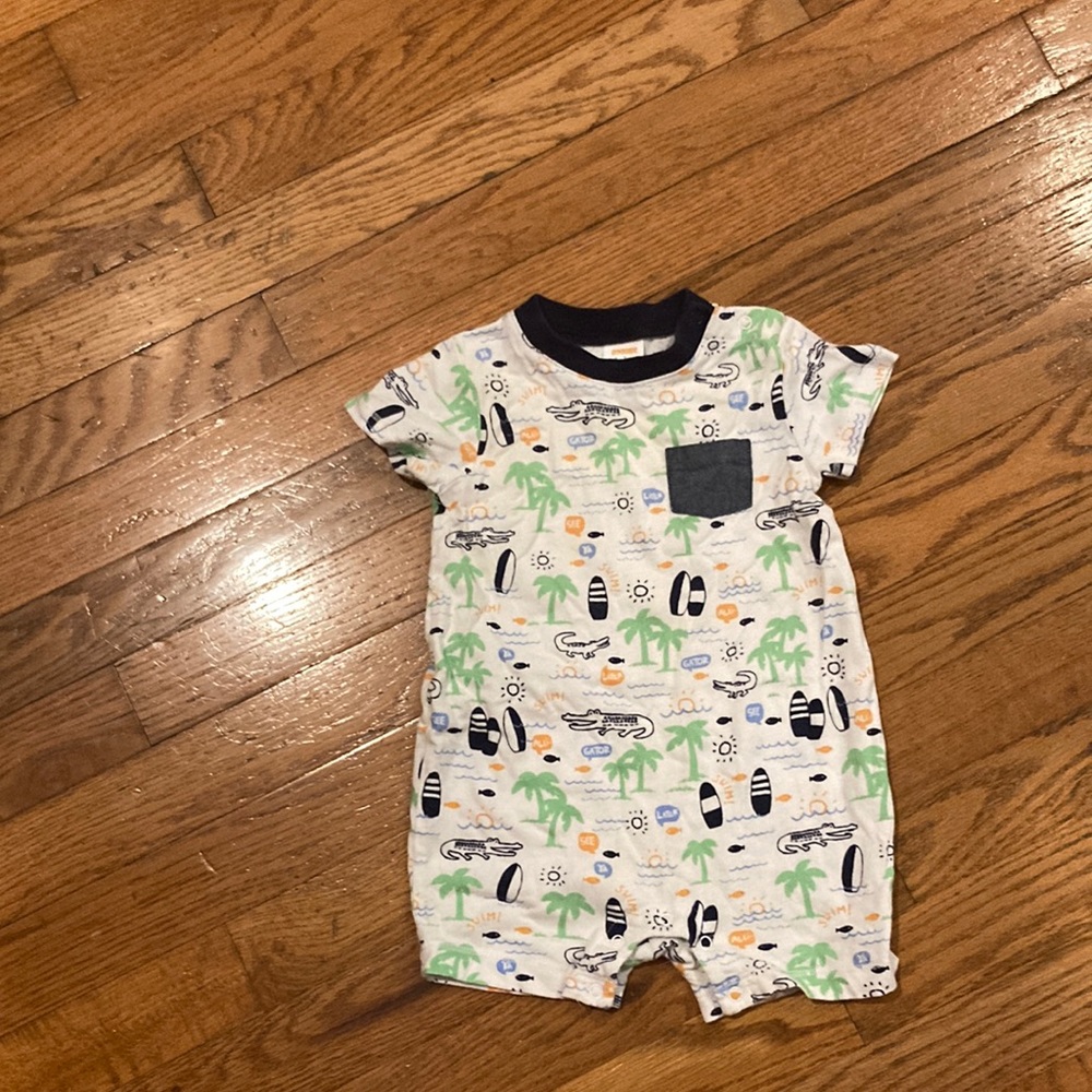 Gymboree Baby one piece 100% cotton used outfit with snaps at neck and crotch